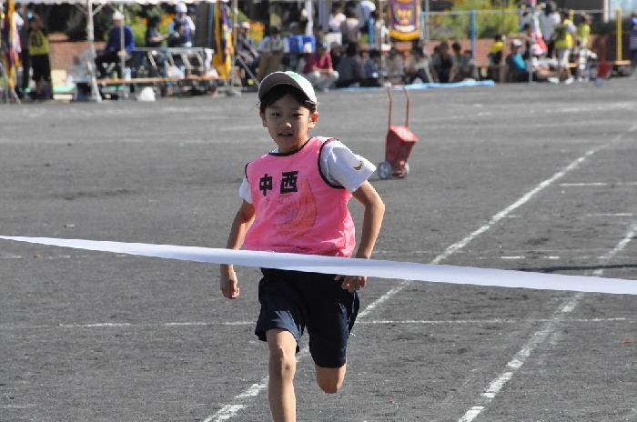 小学生女子100mで優勝した天野さん