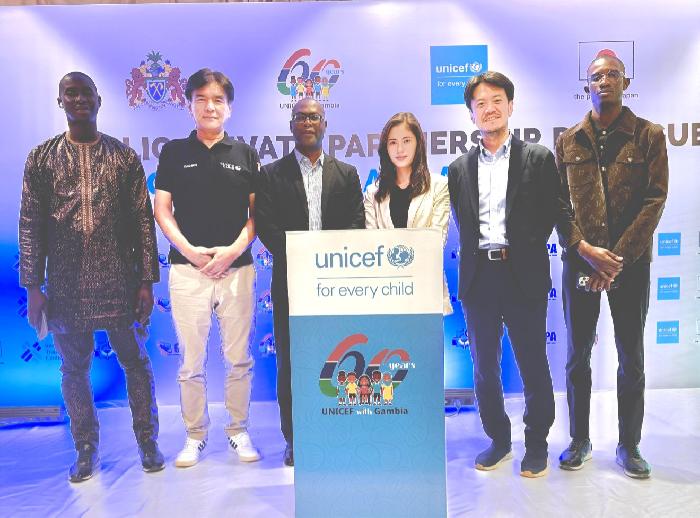 UNICEF�Ƃ̑ł����킹