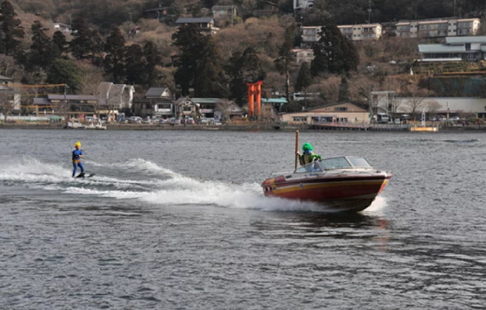 �����_�Ј��m�΂̐ߕ���